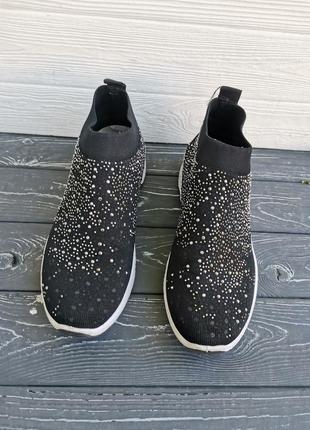 Черные вязаные кроссовки с украшением breana5 фото