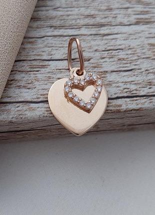Подвеска золотая с двумя сердечками и маленькими белыми круглыми фианитами