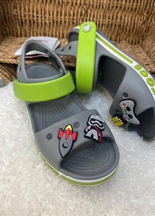 Дитячі сандалі crocs bayaband sandal kids сірі лідер продажів джибітси2 фото