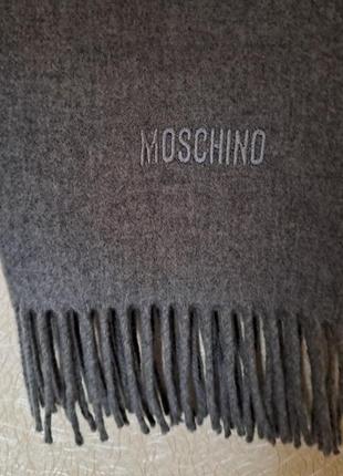 Шарф шерстяной moschino.