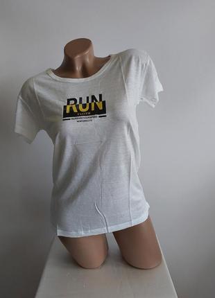 10-72 легка тоненька жіноча футболка з написом женская футболка