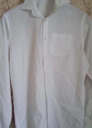 Белая, классическая рубашка, без недостатков.2 фото
