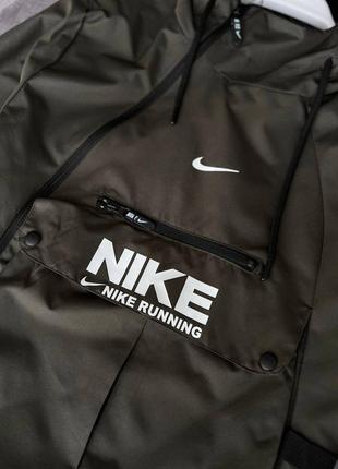 Чоловіча вітровка хакі мужская демисезонная куртка ветровка анорак nike running3 фото