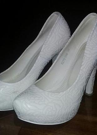 Красивенные свадебные туфли (кожа)!3 фото
