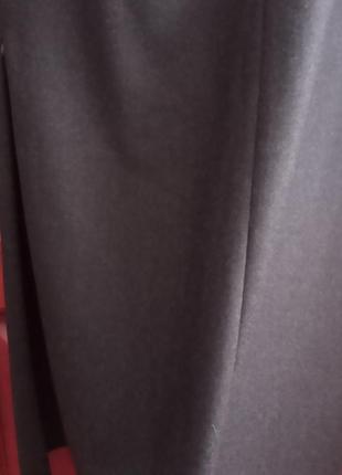 Элегантный,костюм двойника темно - коричневого цвета, по бокам разрезы на молнии. жакет + макси юбка.8 фото