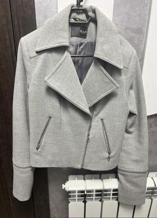 Пальто-пиджак укороченный, размер м