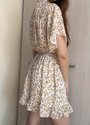 Сукня міні в квітковий принт misguided5 фото