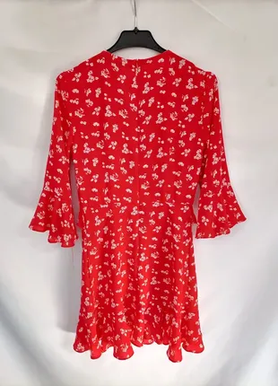 Красное платье в цветы от boohoo женское корткое платье принт цветы платье с воланами плата женский червь6 фото