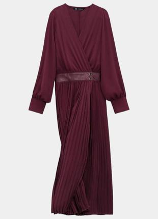Платье плиссированное миди с запахом zara