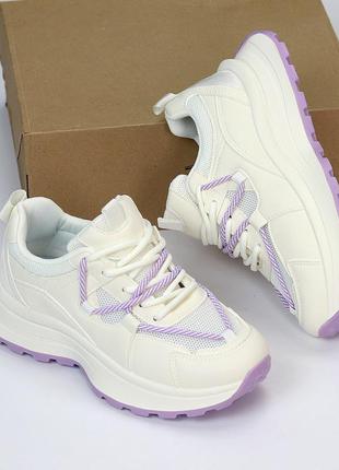 Легкие женские спортивные  кроссовки в базовом варианте, светлый молочный, бежевый, маломеры ,5 фото