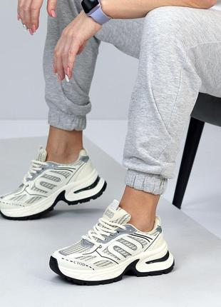Круті спортивні жіночі кросівки зі світловідбивачем, якісна еко шкіра зі вставками текстилю