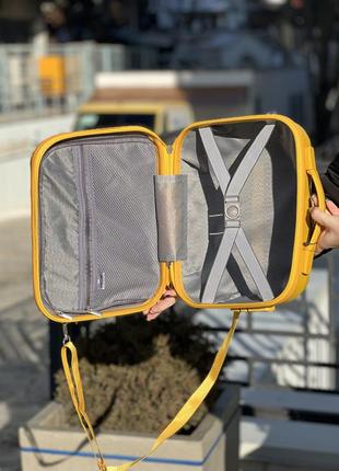 Бьюти - кейс для чемодана пластиковый mcs турция ручная кладь 16 литров