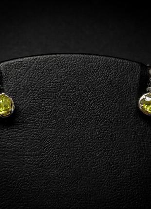 Серебряные серьги пусеты женские с натуральными природными камнями сфеном сережки гвоздики ручной работы2 фото