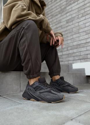 Кроссовки adidas yeezy boost 700 v2 utility black4 фото