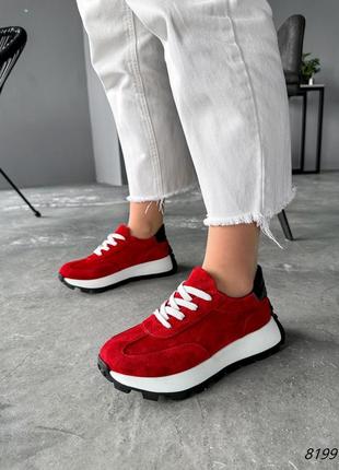 Червоні натуральні замшеві кросівки на білій товстій підошві замша8 фото