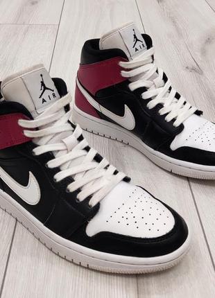 Женские кроссовки nike air jordan 1 mid noble red (24 см)