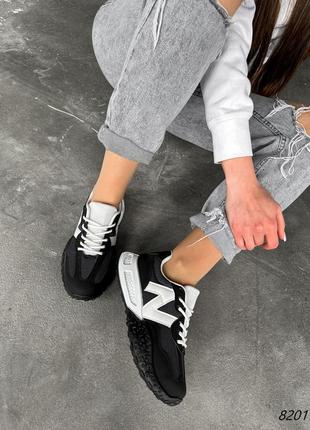 Черные с белым нубуковые текстильные кроссовки с сеткой в сетку на белой толстой подошве6 фото