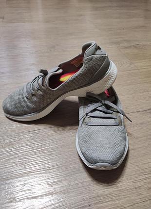 Кроссовки skechers размер 38--39
