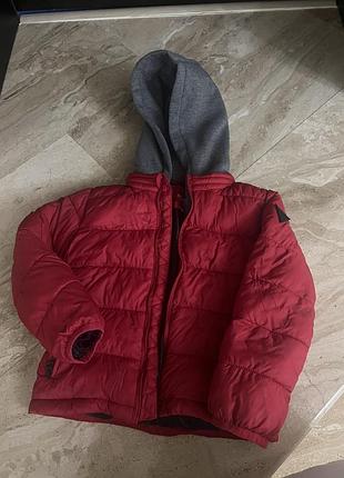 Весняна куртка guess