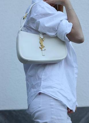 Женская сумка yves saint laurent hobo white, женская сумка, брендовая сумка ив сен лоран хобо, белого цвета5 фото