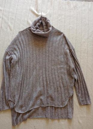 Стильный качественный свитер с горлом