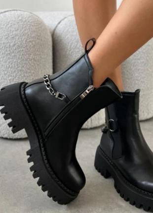 Стильні черевики новинка 2023
