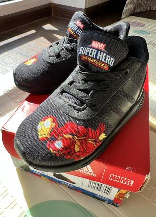 Дитячі кросівки adidas super hero 21р