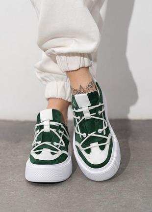 Бело-зеленые комбинированные кеды со шнуровкой1 фото