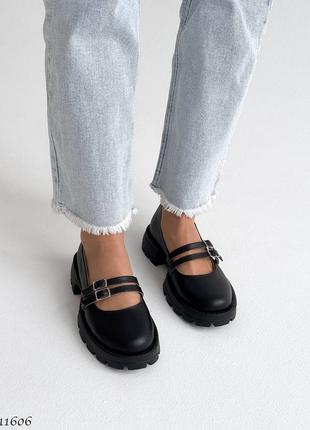 Нежные женские туфли натуральные на тракторной подошве туфельки кожаные с круглым носком черные6 фото