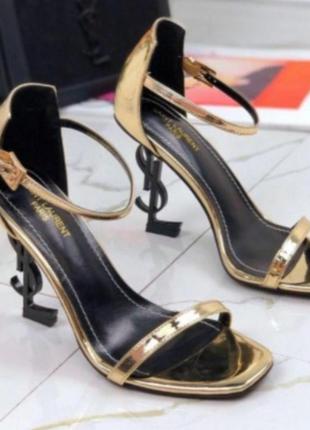 Стильні босоніжки в стилі ysl