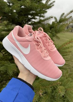 Кроссовки nike tunjan женские