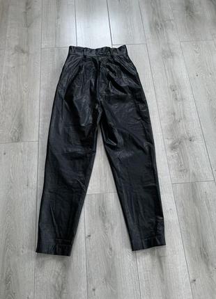 Брюки брюки черного цвета кожаные new look размер xs s искусственная кожа4 фото