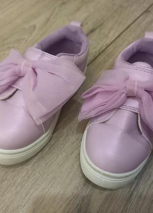 Туфли-кроссовки с бантиком