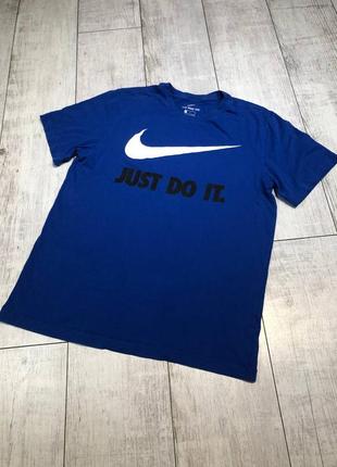 Футболка с большим логотипом nike just du it