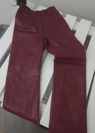 Кожаные бордовые брюки xs2 фото