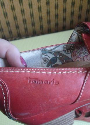 Tamaris фирменные кожаные туфли с анатом. стелькой 40р.5 фото