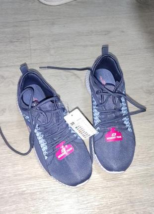 Skechers  кросівки нові з біркою