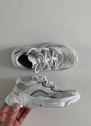 Кроссовки adidas ozweego
