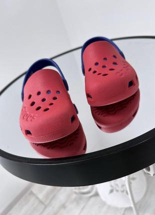 Яркие стильные сабошки кроксы crocs3 фото