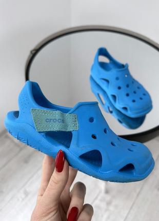 Яркие отличные  босоножки  на липучках crocs2 фото