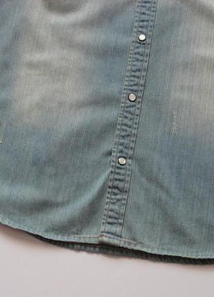 Класна джинсова сорочка на заклепках з потертостями від burton6 фото