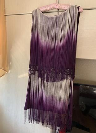 Сукня з нитками