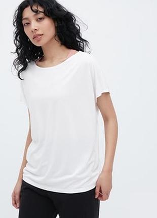 Футболка uniqlo