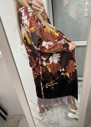 Роскошный сатиновый халат тренч плащ цветочный принт2 фото