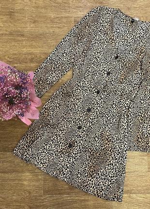 Стильное леопардовое платье на пуговицах от h&m1 фото