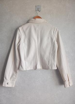 Белая укороченная приталенная джинсовая курточка от zara, курточка-рубашка zara y2к тренд3 фото
