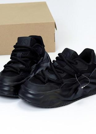 Крутые молодежные черные кроссовки кожа + сетка на утолщенной подошве3 фото