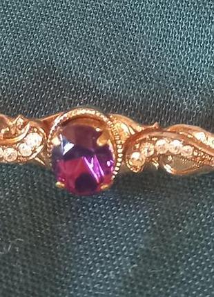 Красива вінтажна брошка-планка. чехія.