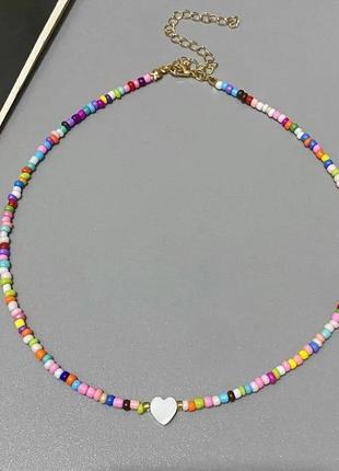 Кольє чокер з бісеру з серцем намисто ланцюжок на шию бісер сердечко