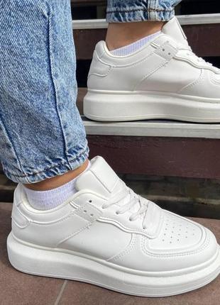 Жіночі кросівки стильні stilli, білі